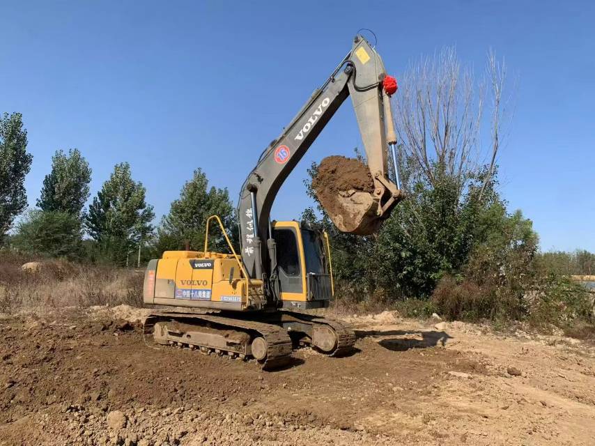 Used Volvo EC140DL Excavator 2019 Model / 3