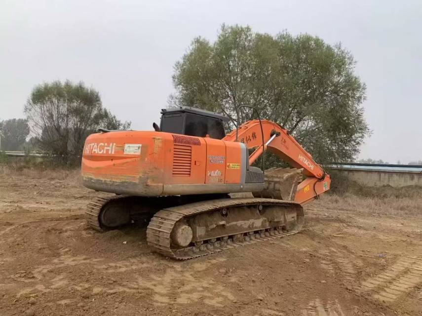 Used Hitachi EX200 Excavator 2020 Model / 4