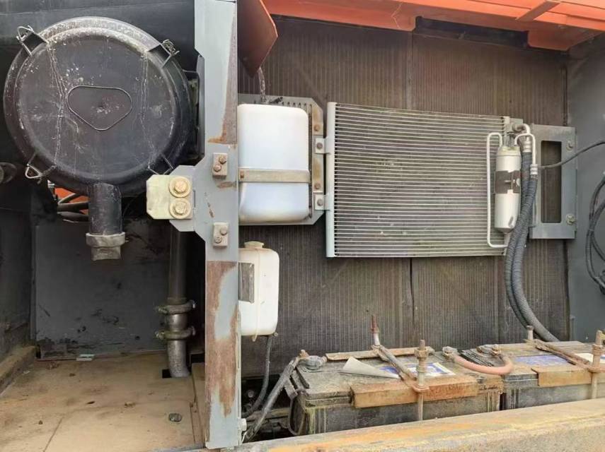 Used Hitachi EX200 Excavator 2020 Model / 9