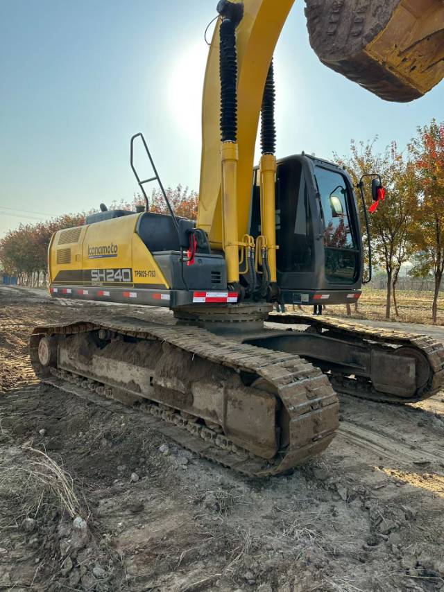 Used Sumitomo SH240-5 Excavator 2019 Model / 4