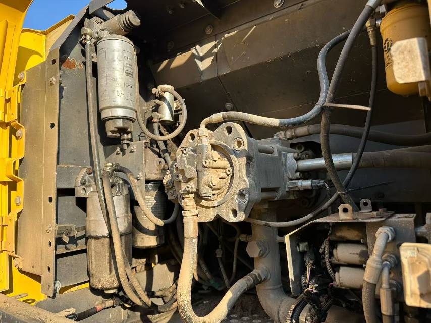 Used Sumitomo SH240-5 Excavator 2019 Model / 9