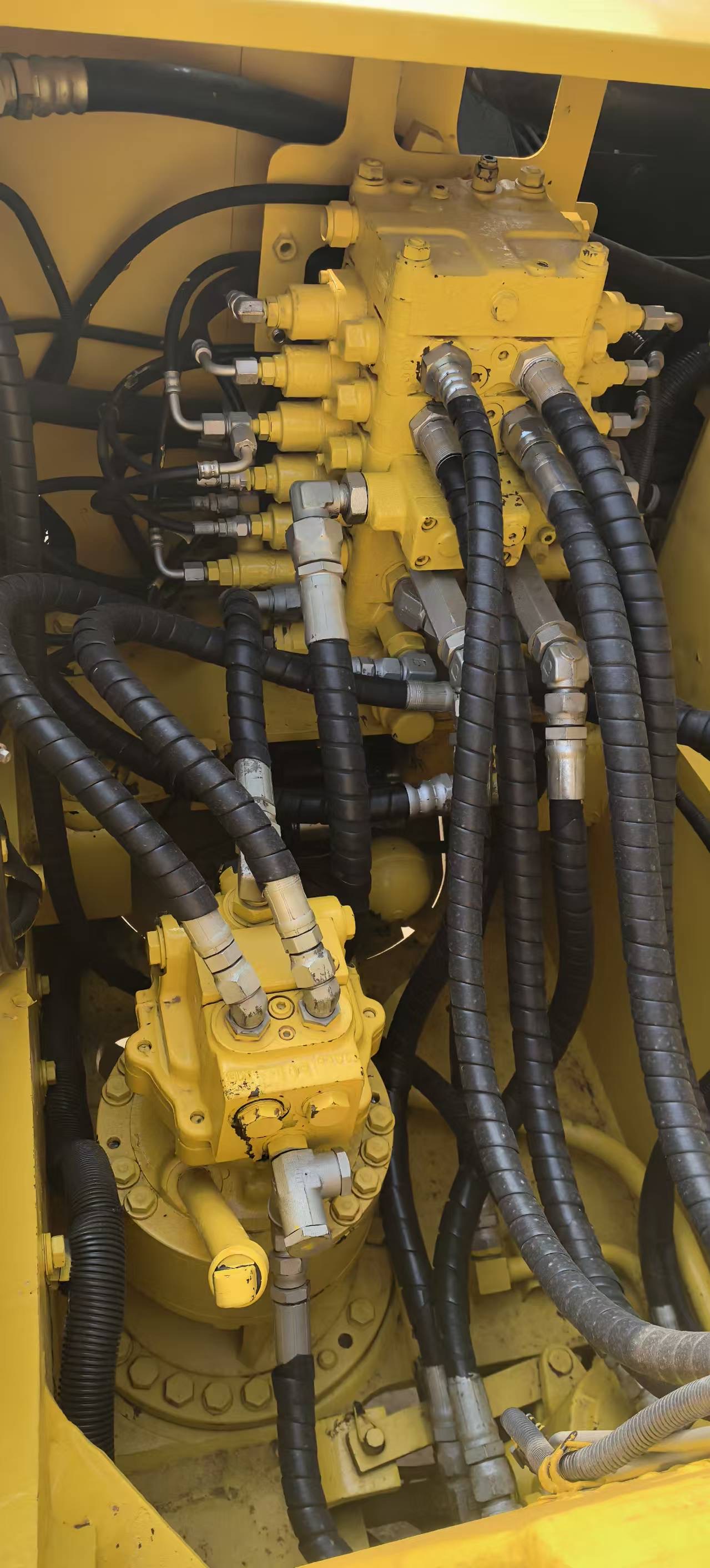 Used Komatsu PC130-8 Excavator 2025 Model / 6