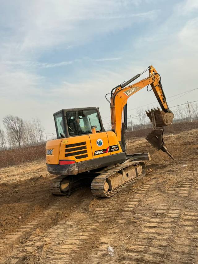 Used Sany SY60 Excavator 2022 Model / 3