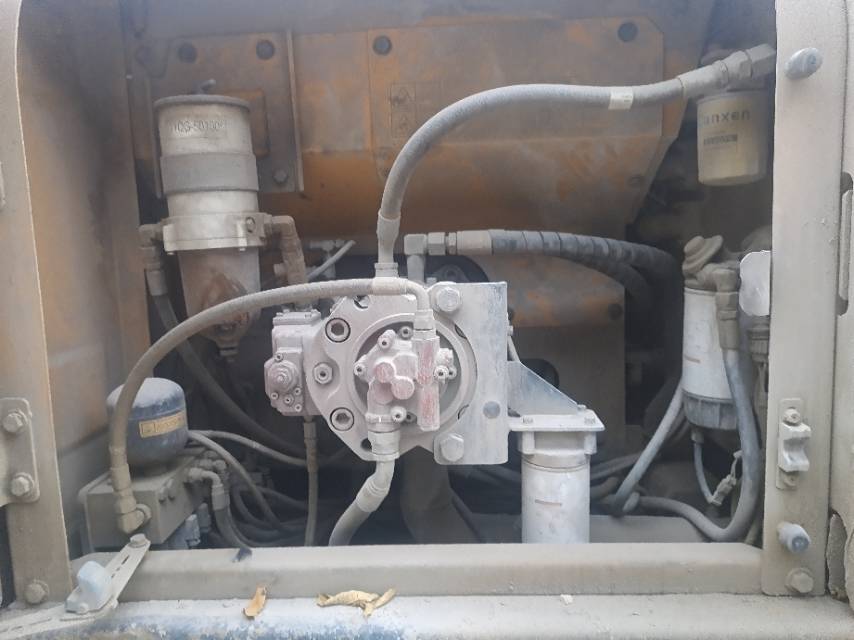 Used Hyundai 225Lvs Excavator 2019 Model / 4