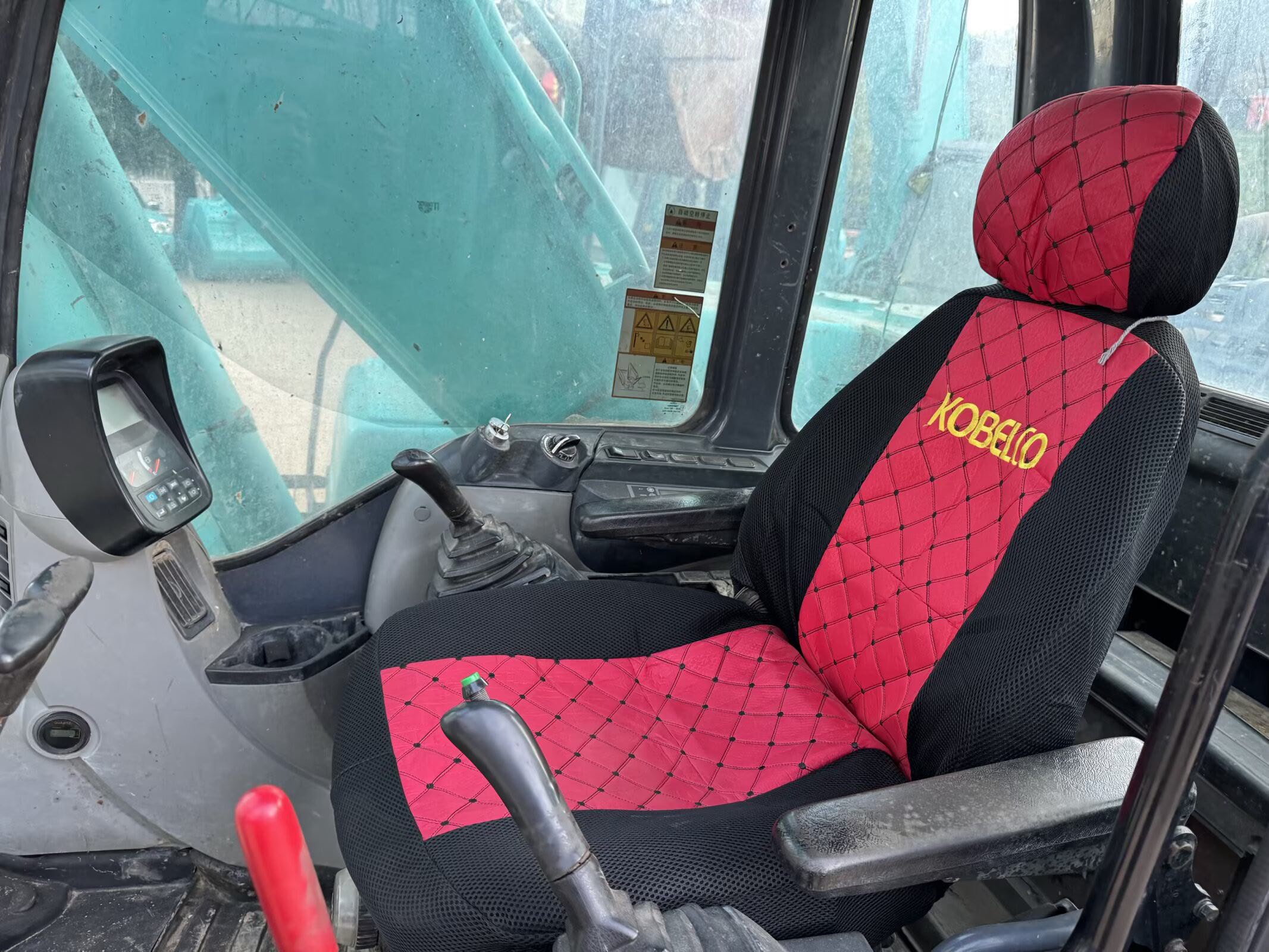 Used Kobelco 260 Excavator 2013 Model / 8