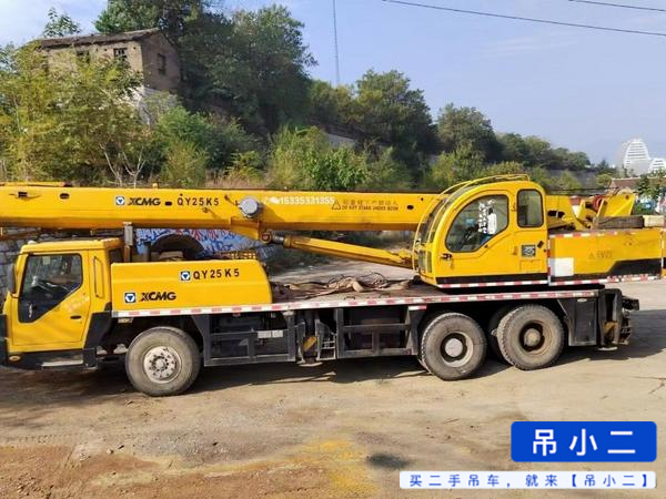 Buy XCMG QY20G Used Crane