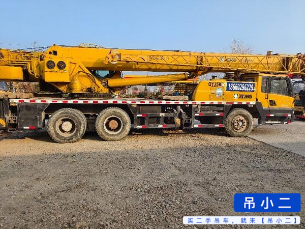 Used XCMG 25k Crane 2011 Model / 5