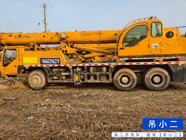 Used XCMG QY20G Crane 2010 Model / 2