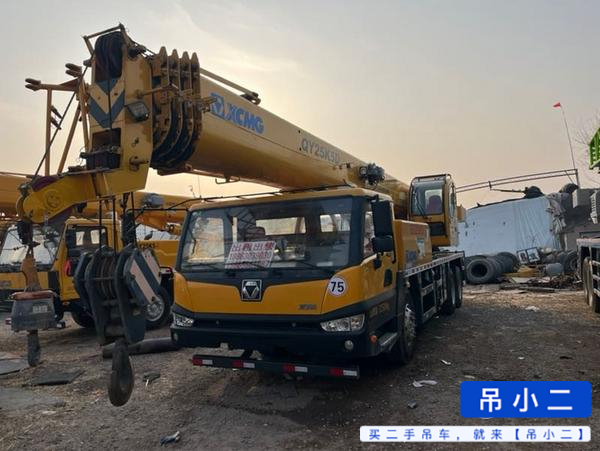 Used XCMG 25K5D Crane 2021 Model / 2