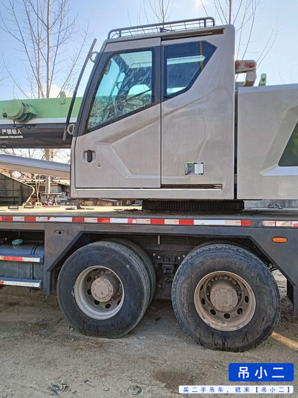 Buy Zoomlion 251E Used Crane / 3