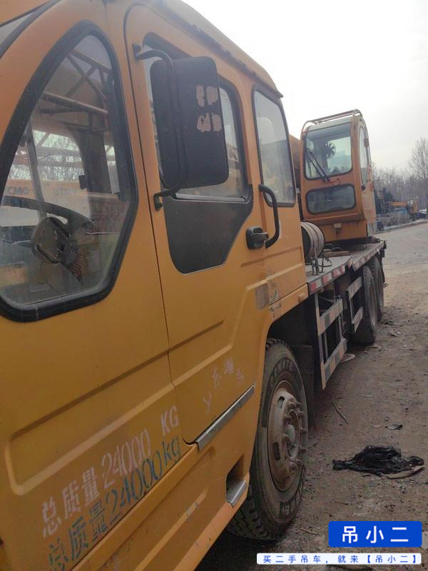 Used XCMG 16D Crane 2010 Model / 3