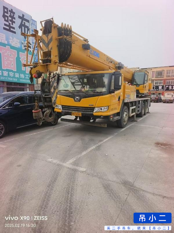 Used XCMG QY25KC Crane 2021 Model / 3