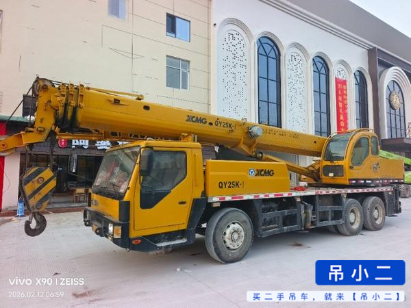 Used XCMG QY20G Crane 2011 Model / 2