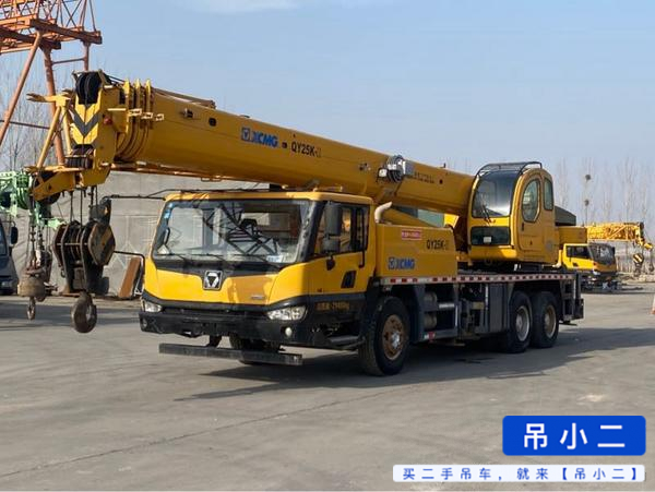 Used XCMG 25K Crane 2017 Model / 3
