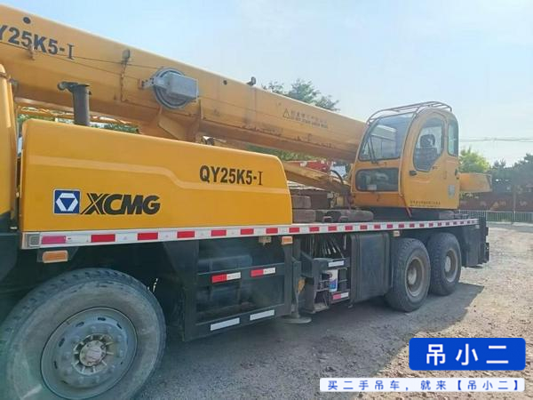 Used XCMG QY20G Crane 2011 Model / 4