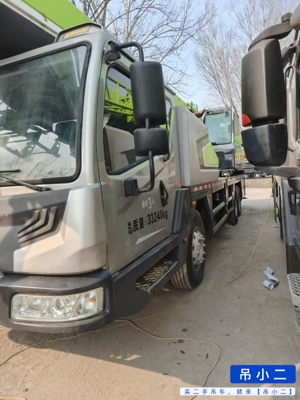 Buy Zoomlion ZTC251VE562 Used Crane