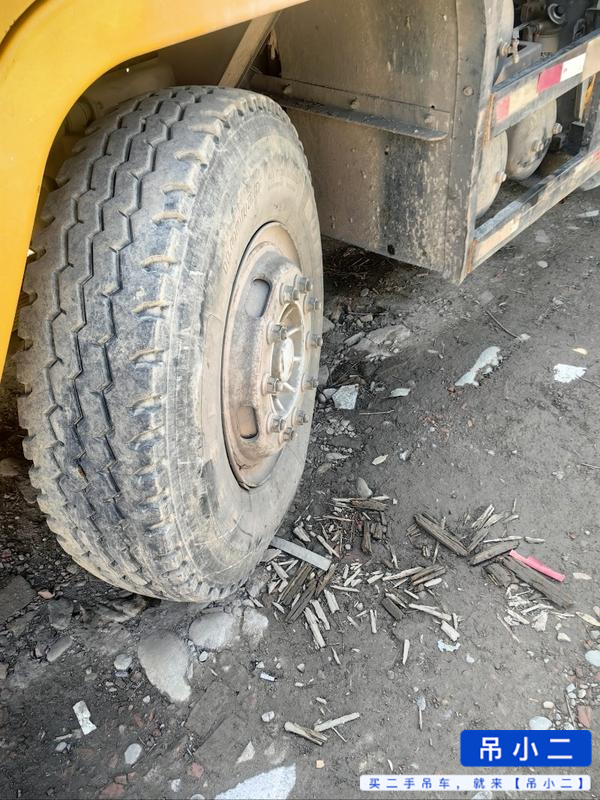 Used XCMG 12TB5 Crane 2014 Model / 5