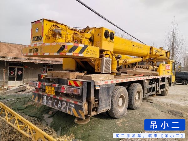 Used XCMG 25k Crane 2011 Model / 3