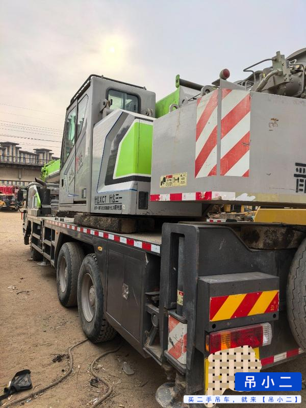 Buy Zoomlion ZTC251VE562 Used Crane / 4