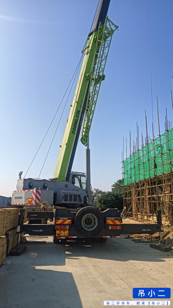 Buy Zoomlion ZTC201V551 Used Crane / 3