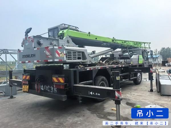 Buy Zoomlion ZTC121V461 Used Crane / 2