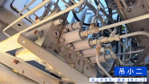 Buy Zoomlion ZTC251VE562 Used Crane / 3