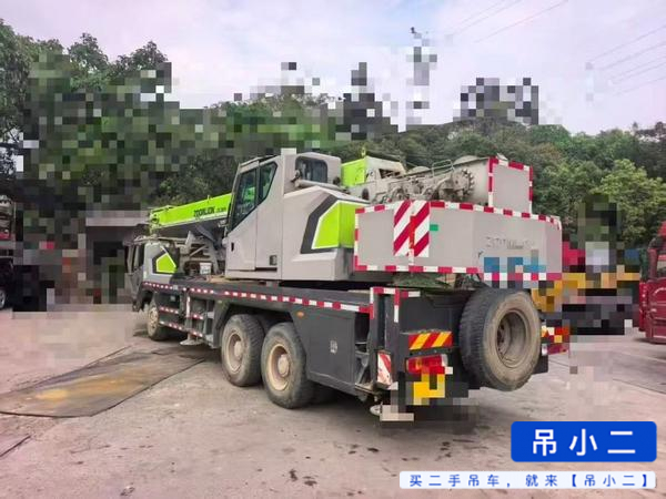 Buy Zoomlion ZTC251VE562 Used Crane / 2