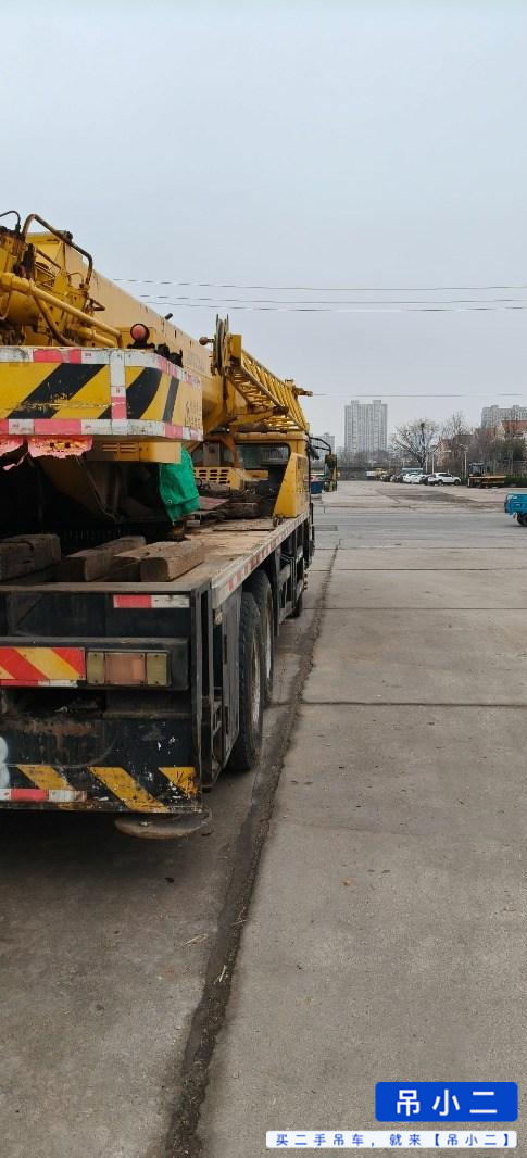 Used XCMG 25K Crane 2010 Model / 3