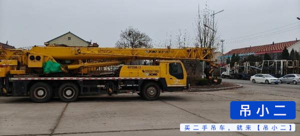 Used XCMG 25K Crane 2010 Model / 2