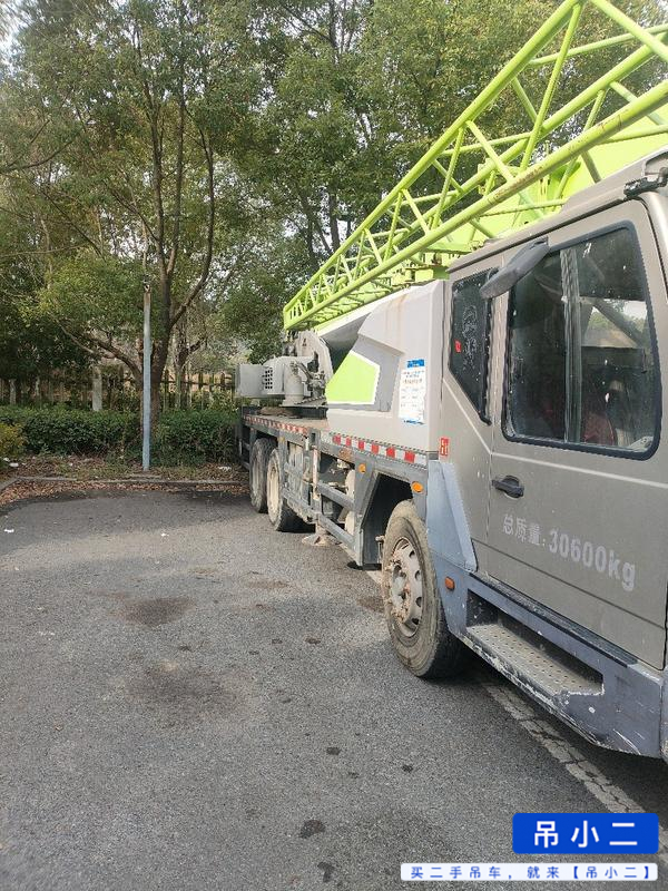 Buy Zoomlion ZTC201V551 Used Crane / 3