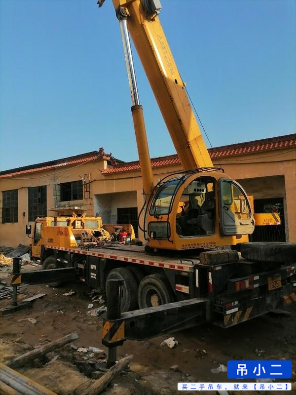 Used XCMG 25k Crane 2013 Model / 2