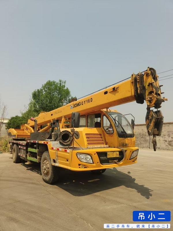 Used XCMG 12b Crane 2011 Model / 2