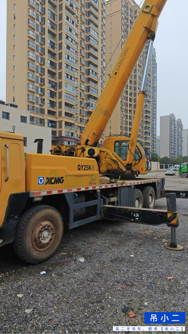 Used XCMG 25k Crane 2012 Model / 4