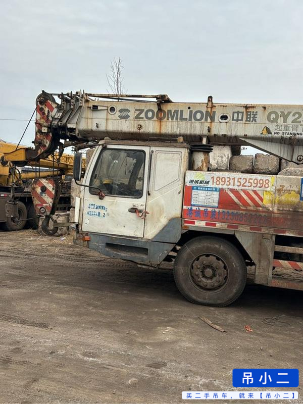 Buy Zoomlion 25V Used Crane / 4