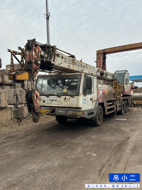 Buy Zoomlion 25V Used Crane / 2