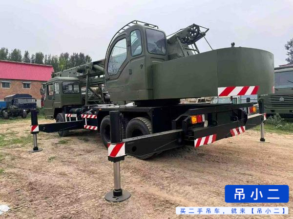 Buy XCMG QY16C Used Crane / 1