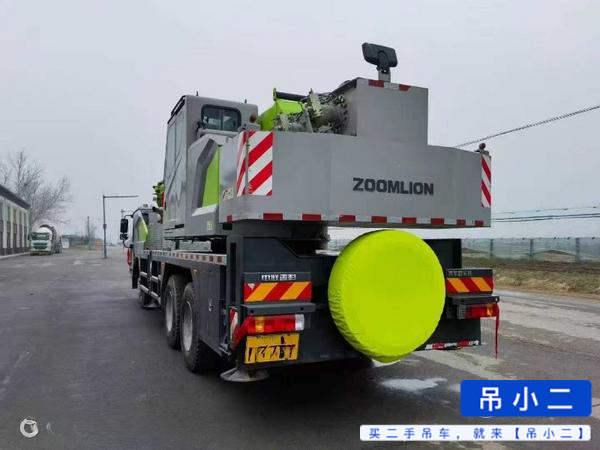 Buy Zoomlion ZTC251VE562 Used Crane