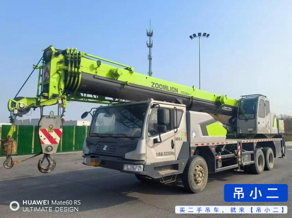 Buy Zoomlion 250A Used Crane / 3