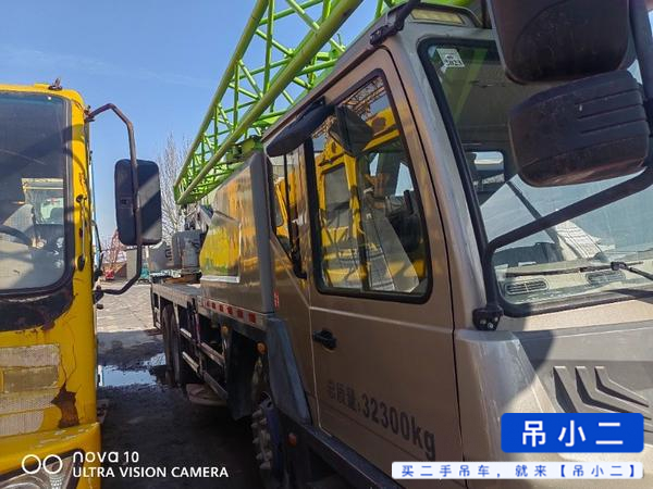 Buy Zoomlion 250A Used Crane / 2