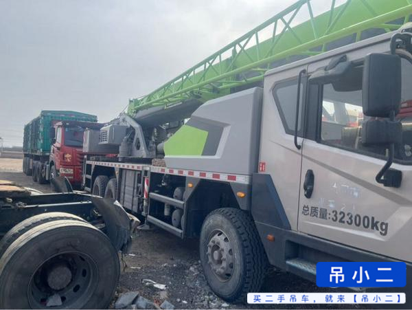 Buy Zoomlion ZTC250A552 Used Crane / 2
