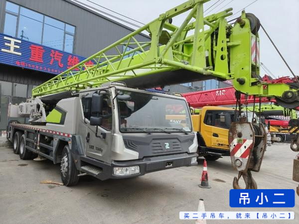 Buy Zoomlion ZTC251VE562 Used Crane / 2