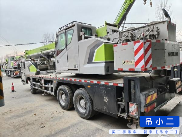 Buy Zoomlion ZTC251VE562 Used Crane / 3