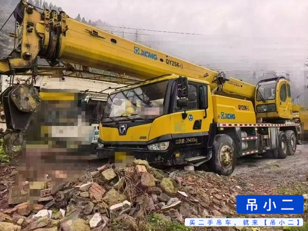 Used XCMG 25K Crane 2017 Model / 2