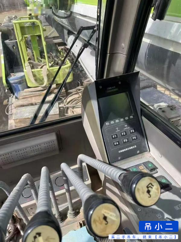 Buy Zoomlion ZTC201V551 Used Crane / 4