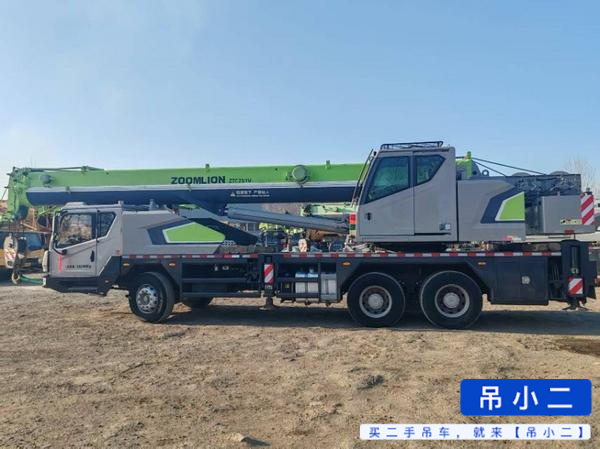 Buy Zoomlion ZTC251VE562 Used Crane / 6