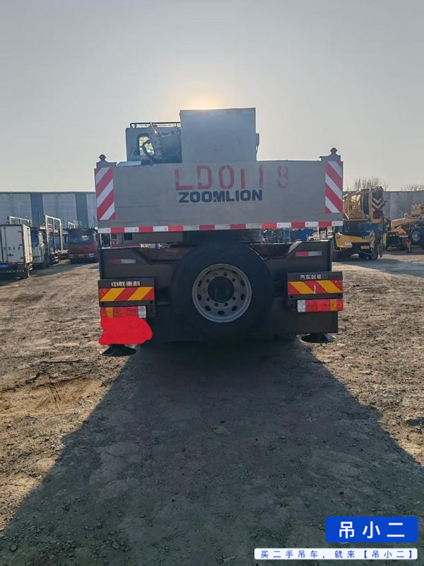 Buy Zoomlion ZTC251VE562 Used Crane / 3