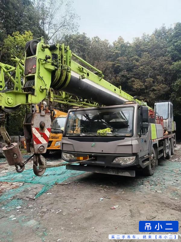 Buy Zoomlion 20V Used Crane / 2