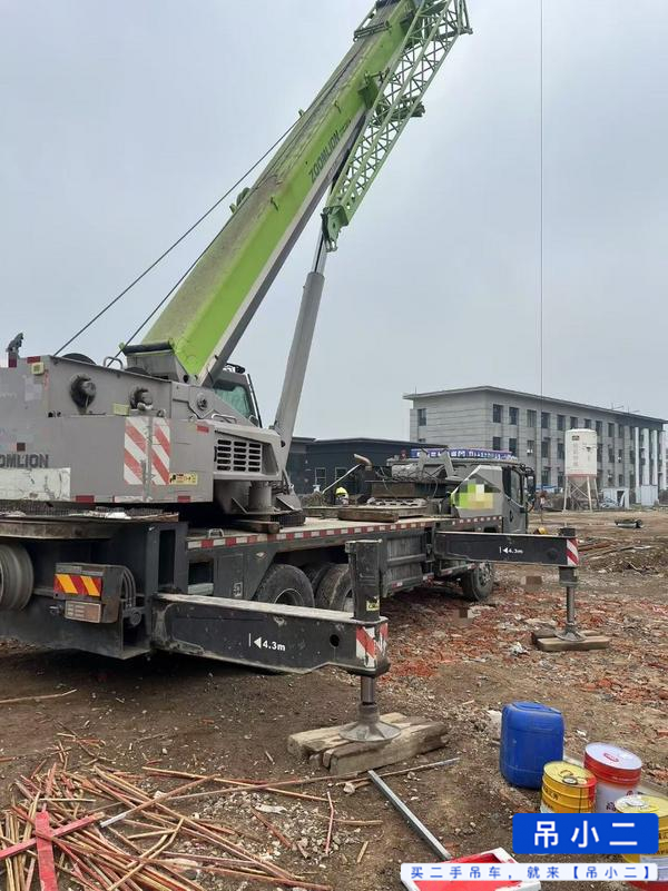 Buy Zoomlion ZTC251VE562 Used Crane / 4