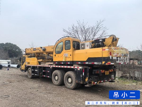 Buy XCMG QY20G Used Crane / 2