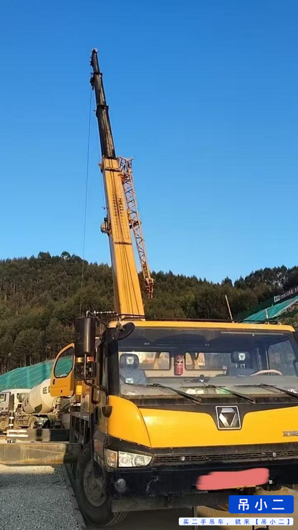 Buy XCMG 25K5D Used Crane